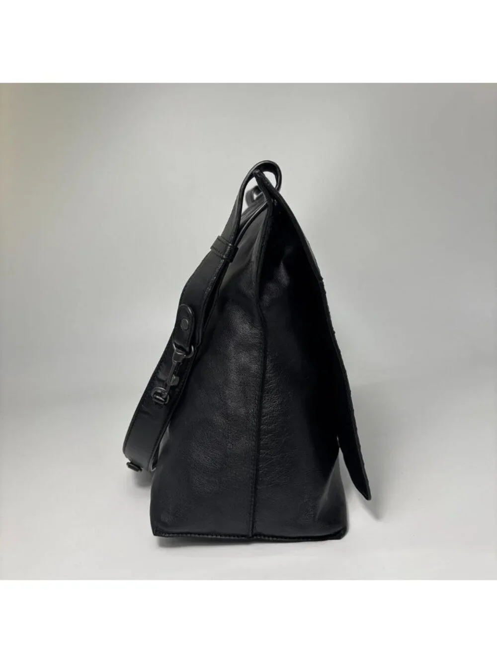 Bottega Veneta Super Shoulder Bag Leather Intrecciato Black